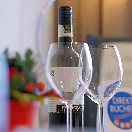 Ξενοδοχείο Vossbur 3*