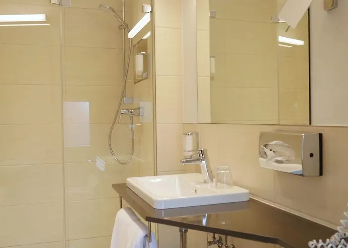 Hotel Gasthof Vossbur Toppenstedt